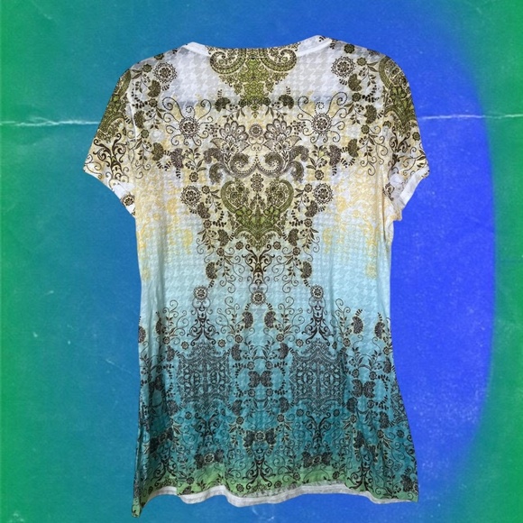 Boho Chic Graphic Tee, stylish bohemian tee, CATO Large - Picture 4 of 4